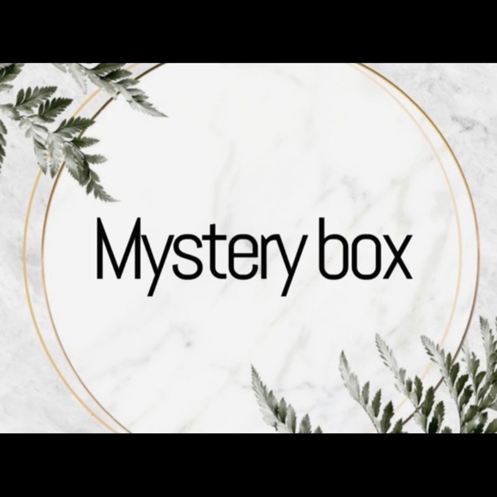 5 lb Mystery Box - Women’s clothing